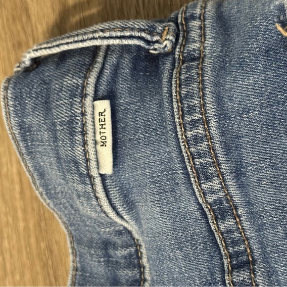 Women's MOTHER The Swooner Rascal Ankle Jeans in Vintage Blue - Picture 9 of 10